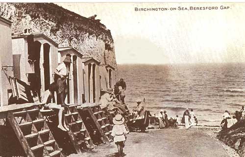 Huts at bottom of Gap, c.1901