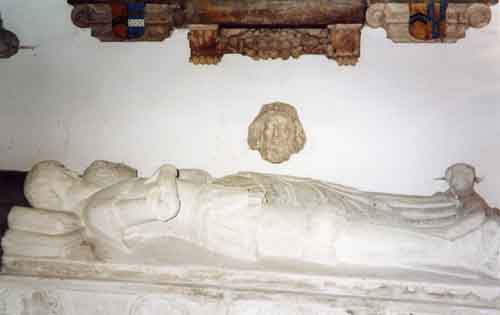 Quex Chapel - Head + Tomb