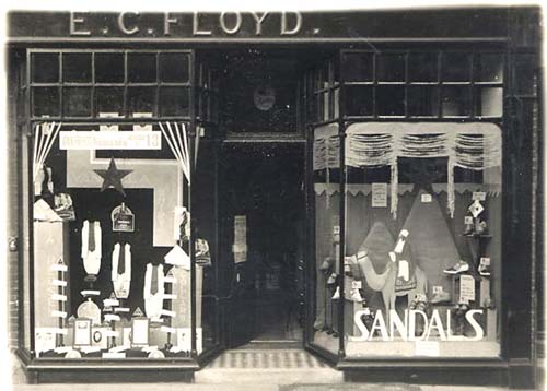 Floyd Outfitter c.1932