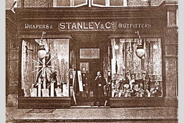 Stanleys Outfitters, 1920's