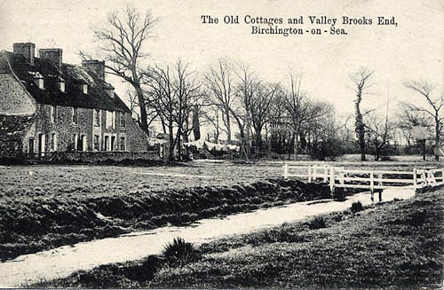 Cottages at Brooksend 1900's
